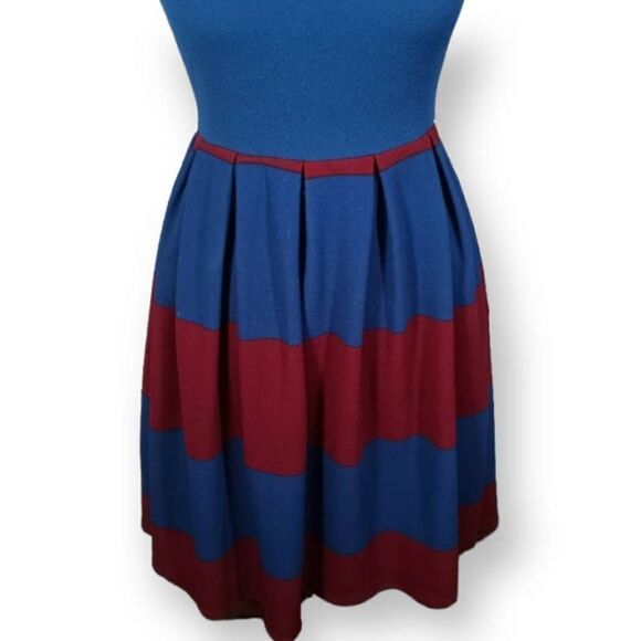 LULAROE NAVY & BURGUNDY FIT & FLAIR DRESS SZ.XS EUC - Picture 3 of 7
